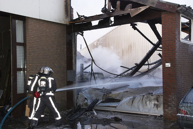 2012/41/GB 20120206 092 Binnenbrand loods Schipholweg.jpg